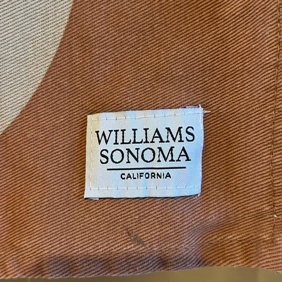 Williams Sonoma Kid’s Apron - Picture 2 of 3